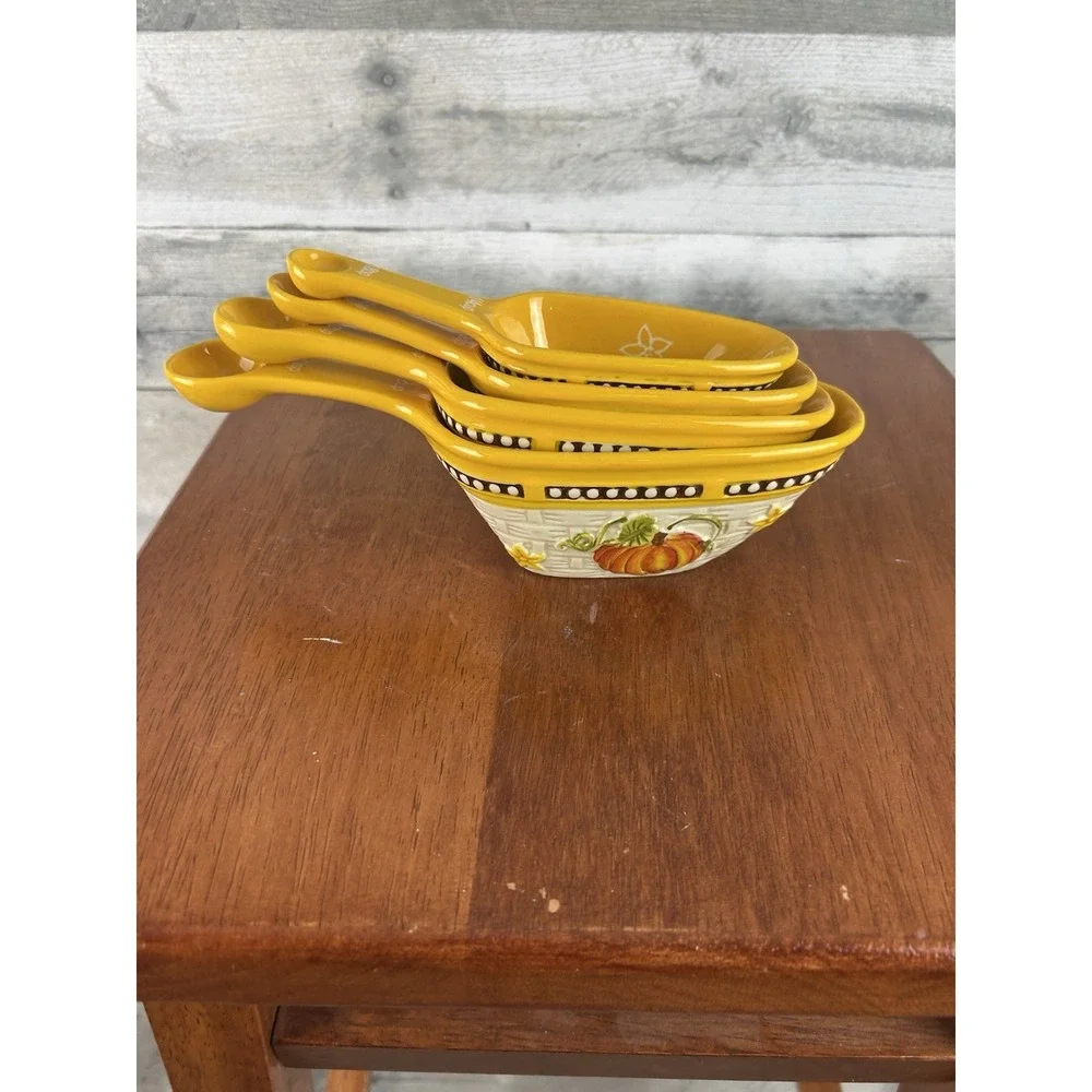 Temp-tations MEASURING CUPS/SCOUPS Old World PUMPKIN PATCH HTF RETIRED